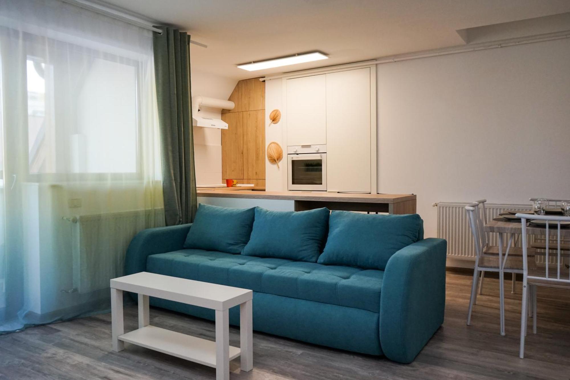 Mirandis Apartments - Comfort & Private Parking Near Coresi Mall Brassó Kültér fotó