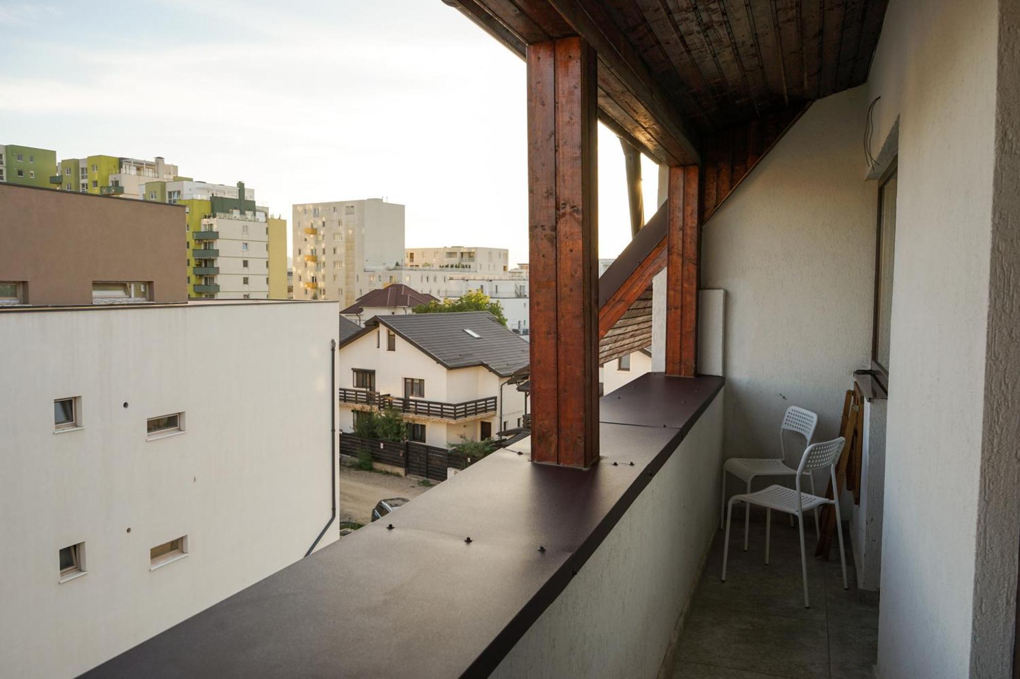 Mirandis Apartments - Comfort & Private Parking Near Coresi Mall Brassó Kültér fotó