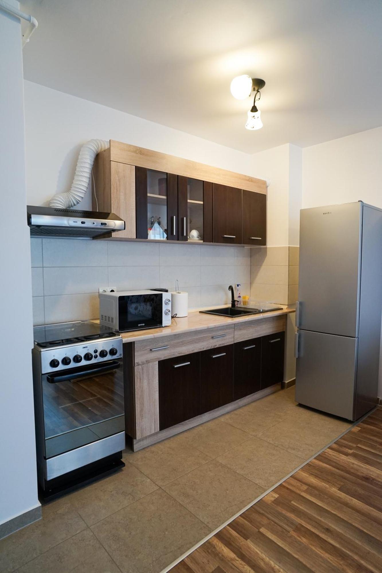 Mirandis Apartments - Comfort & Private Parking Near Coresi Mall Brassó Kültér fotó