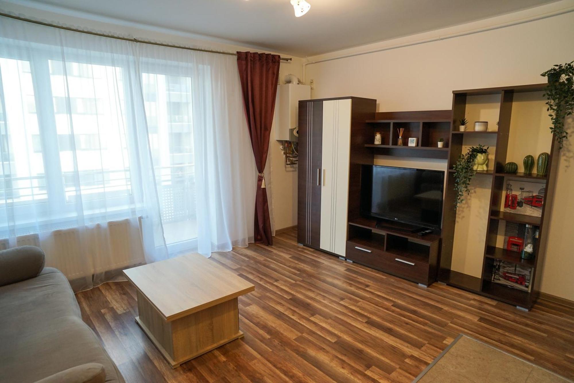 Mirandis Apartments - Comfort & Private Parking Near Coresi Mall Brassó Kültér fotó