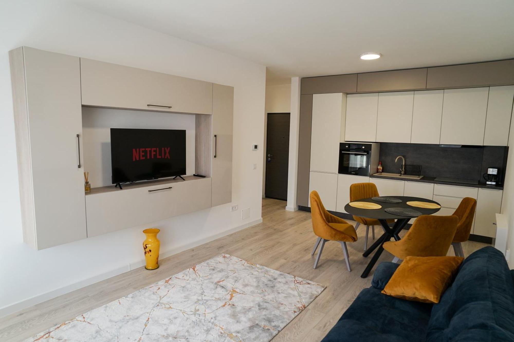 Mirandis Apartments - Comfort & Private Parking Near Coresi Mall Brassó Kültér fotó