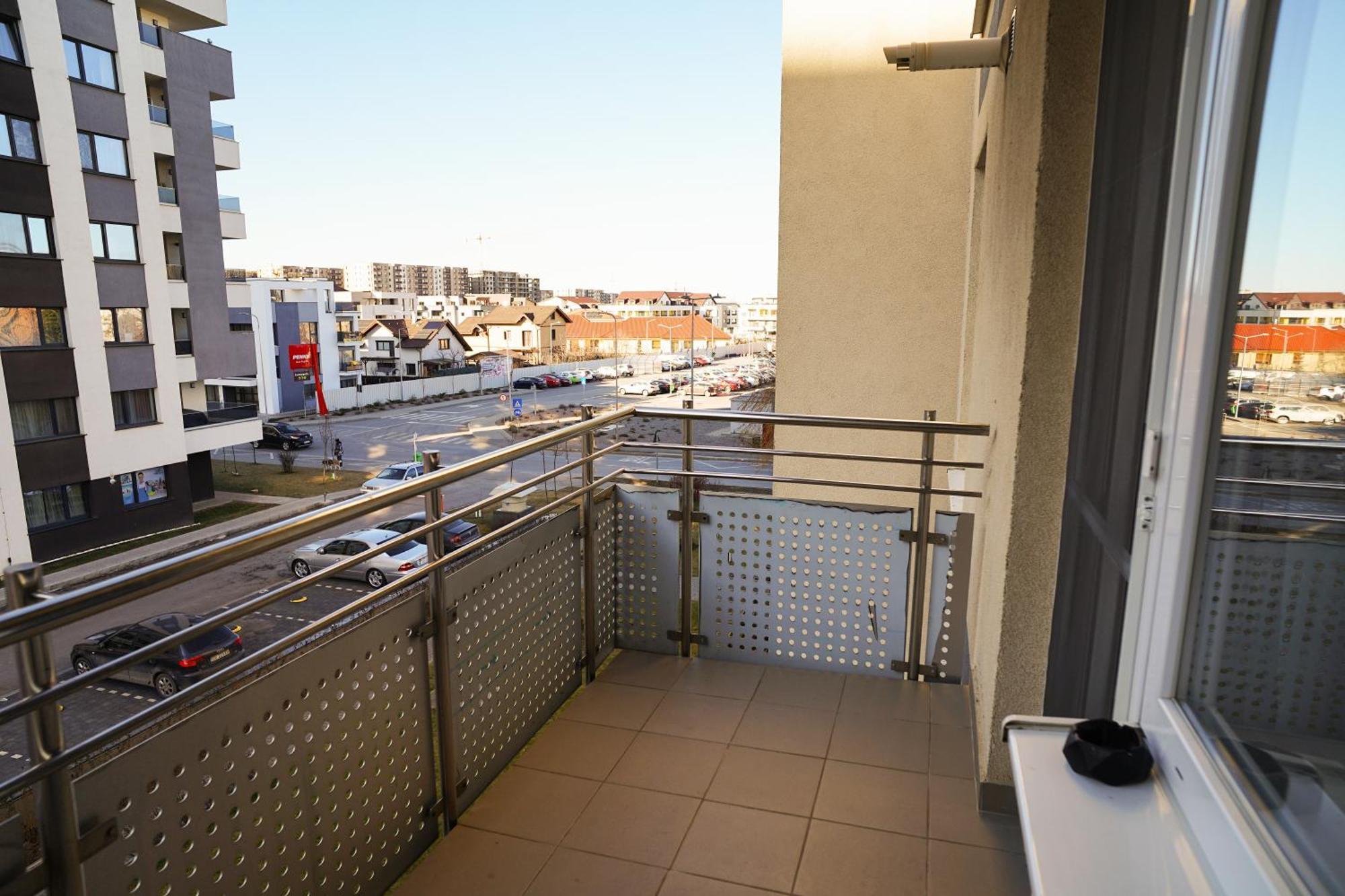 Mirandis Apartments - Comfort & Private Parking Near Coresi Mall Brassó Kültér fotó