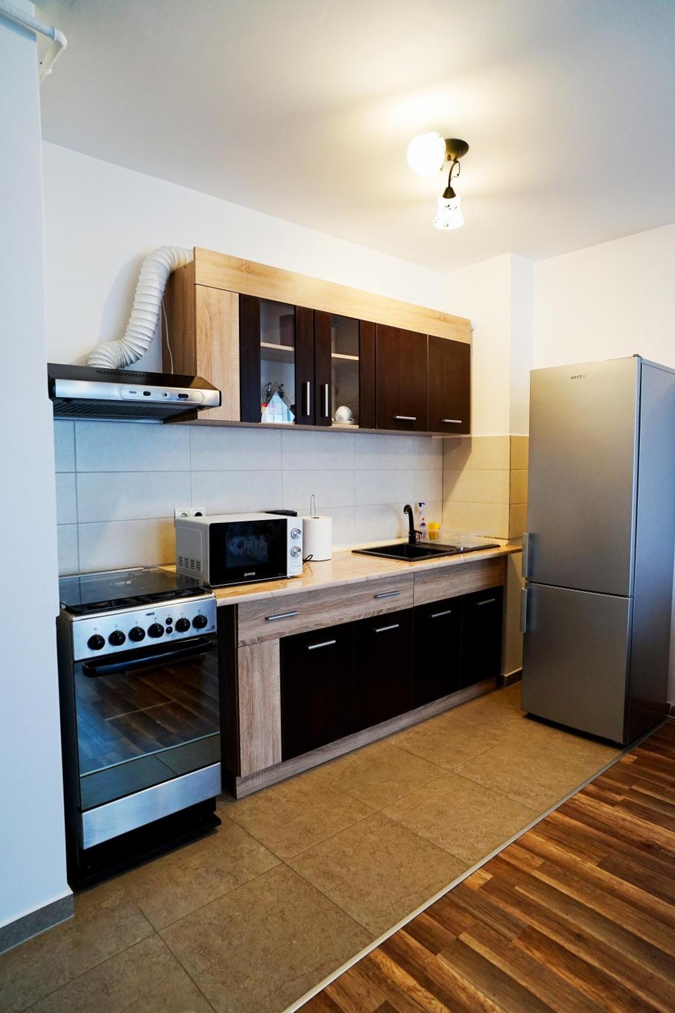 Mirandis Apartments - Comfort & Private Parking Near Coresi Mall Brassó Kültér fotó