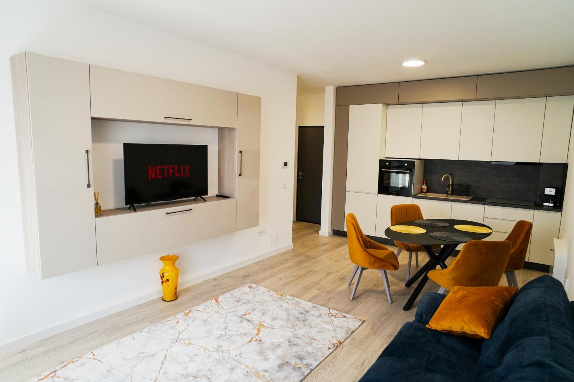 Mirandis Apartments - Comfort & Private Parking Near Coresi Mall Brassó Kültér fotó
