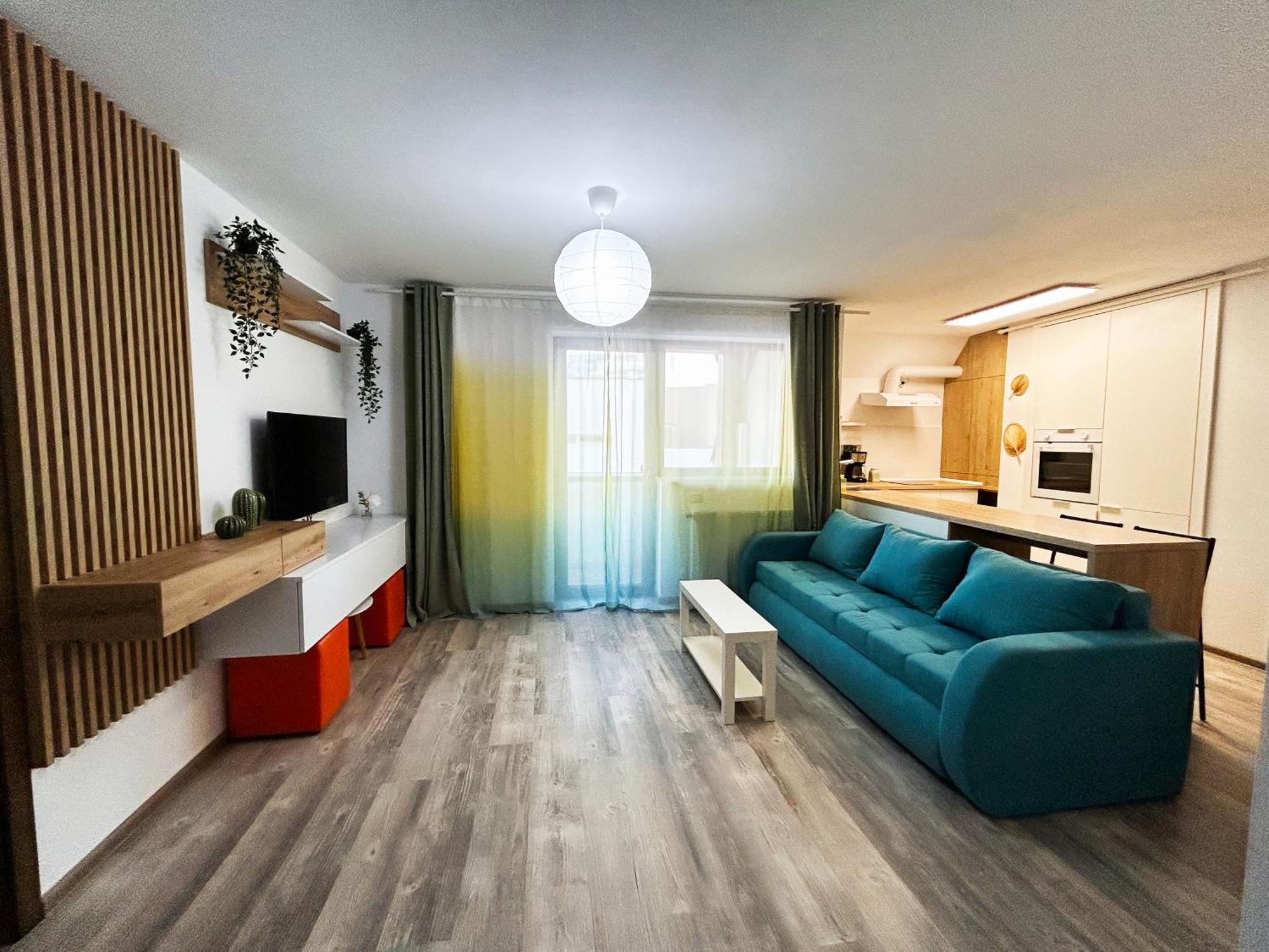 Mirandis Apartments - Comfort & Private Parking Near Coresi Mall Brassó Kültér fotó